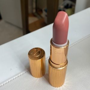 Charlotte Tilbury Pillow Talk lipstick 2. Medium